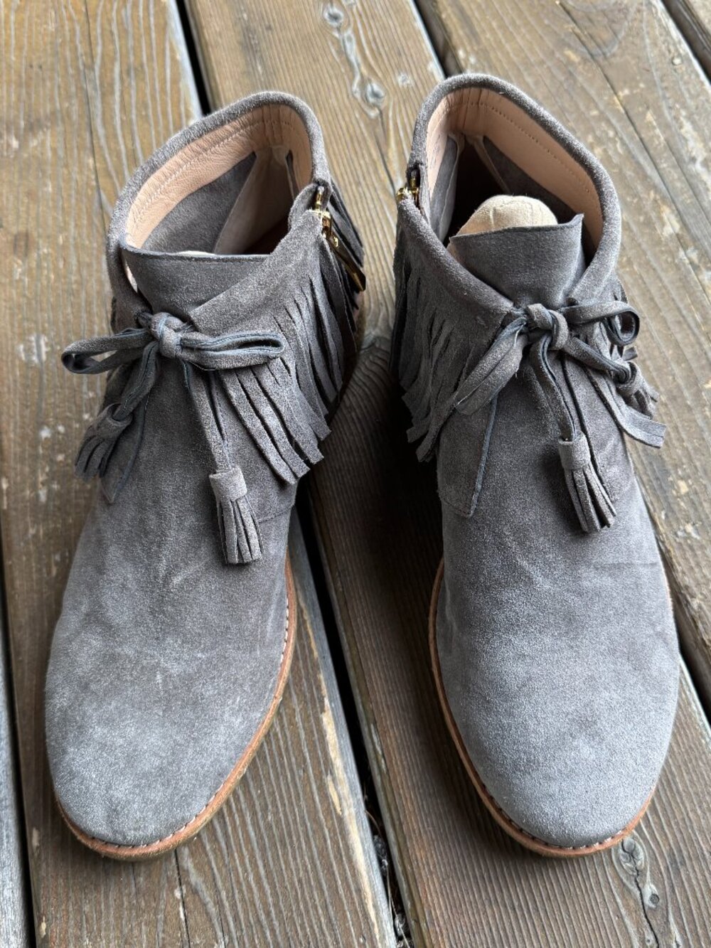 Like New Kate Spade Bitsy Gray Fringe Tassel Suede Moccasin Booties Women's 10M